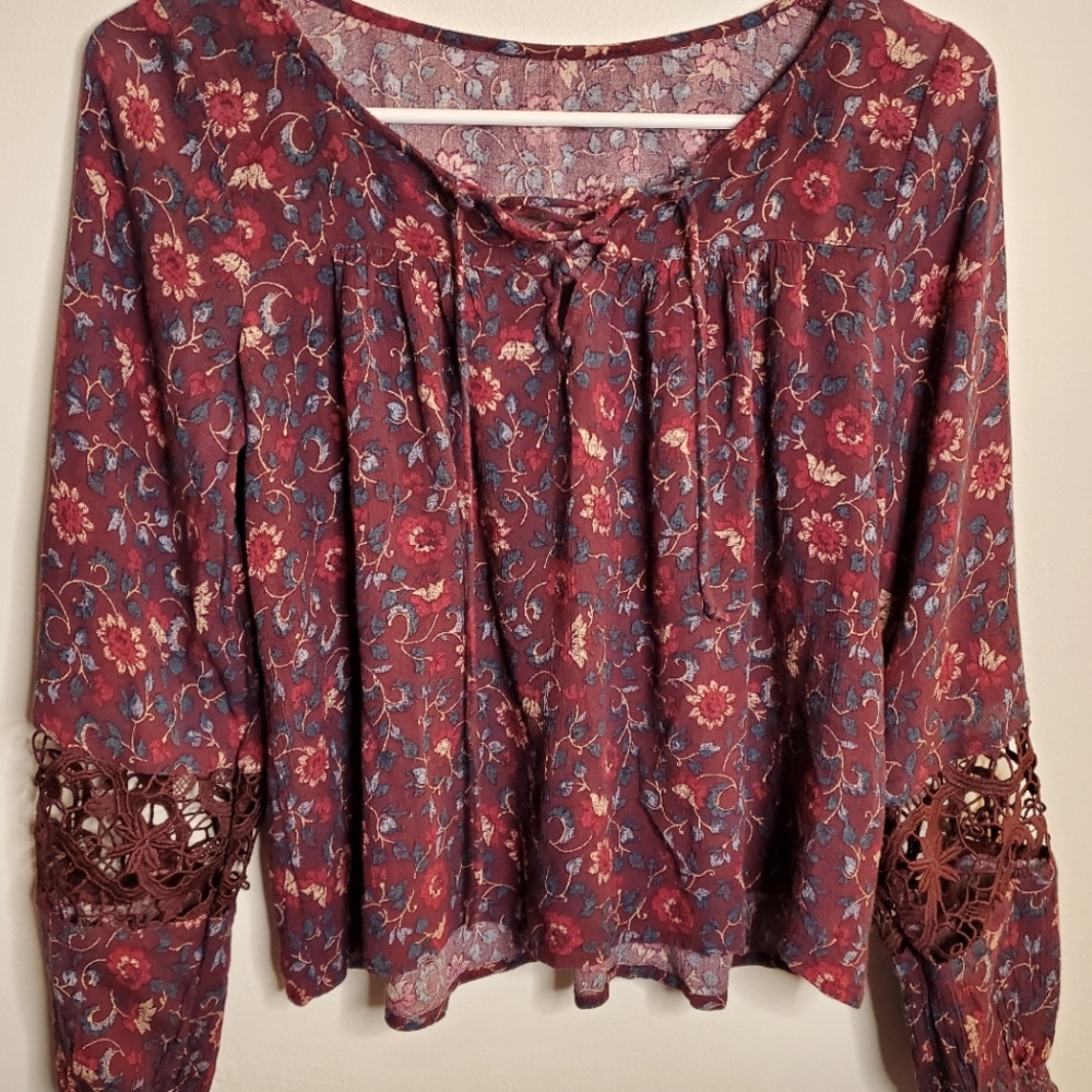 Hollister shirt